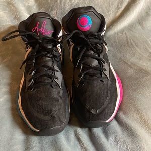 Nike Kyrie 8 Infinity Men’s Size 13